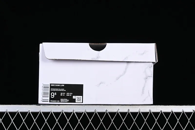 All Categories Nk SB Dunk Series Nk SB Dunk Low Low-top sneakers Nk Dunk Low "Multi Color" Vibrant three hooks Customized version of deconstructed strap casual sneakers FD4623-131